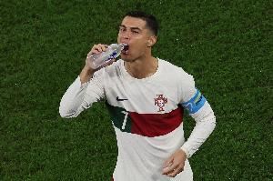 队报：为应对美国高温天气，明年世界杯每场可能设置四次补水时间