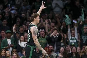 14中2！谢尔曼：我只是暂时投篮低迷 想走出低谷就得继续投下去