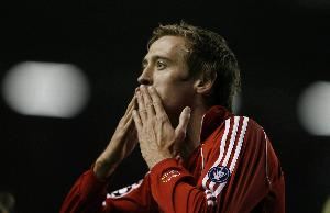 高佬射手！利物浦官方：20年前的今天，克劳奇加盟球队