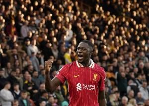 队报：利物浦还在和科纳特谈续约，面对皇马的兴趣保持冷静