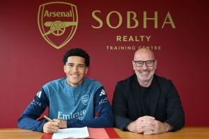 官方：阿森纳与德比郡17岁小将德米安-奥古斯丁签下职业合同