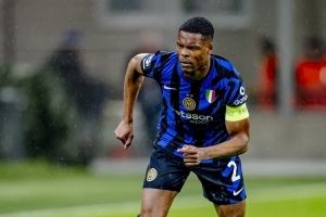 记者：门德斯推动巴萨签约邓弗里斯，后者尚未进行进一步询问