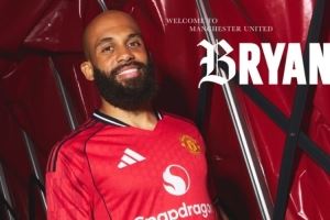 姆贝莫：首件球衣就是C罗曼联球衣，崇拜梅罗、内马尔再到阿扎尔