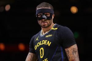 美记：小佩顿引起了湖人、太阳等队的兴趣 也不排除其重返勇士