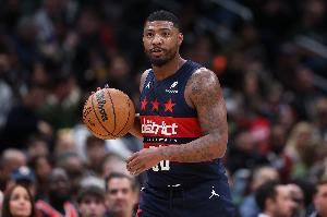 湖人官网仍挂有14年试训图集！斯玛特：兜兜转转我又回到了这里