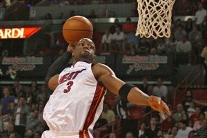 韦德：历史地位没意义 我从篮球中得到了一切 现在还在靠它赚点钱