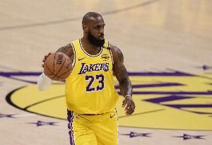 湖人高管谈詹姆斯：认为球员选项能让球员拥有所有权力的说法很傻