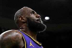 Skip：詹姆斯假装不在意合同年但内心很痛 就像不被承认是GOAT