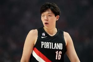刘维伟：杨瀚森不能只专注防守 该主动增加触球&展示高位策应能力